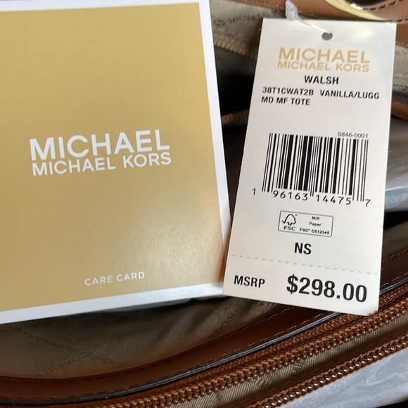 Michael Kors Med WALSH multifunction Tote Vanilla Lugg NWTs $300 MK - Picture 7 of 9